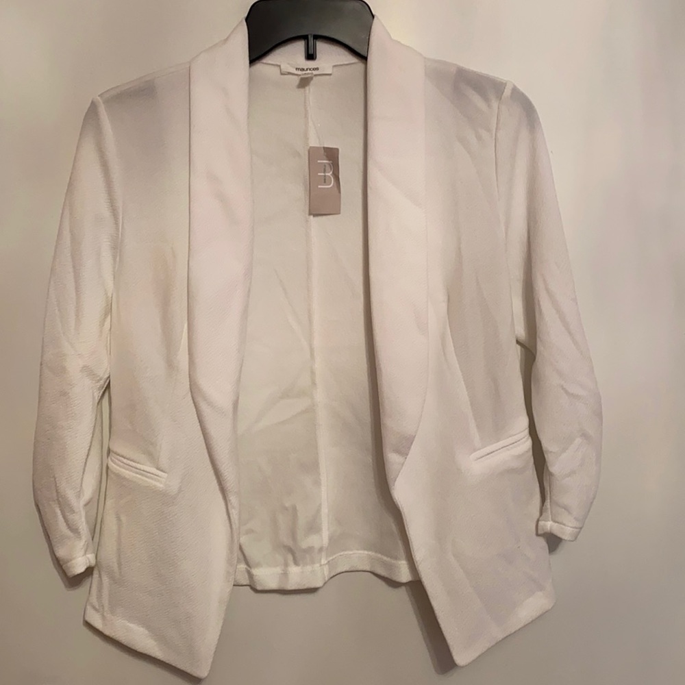 Maurices xsmall 3/4 sleeve white blazer. NWT!